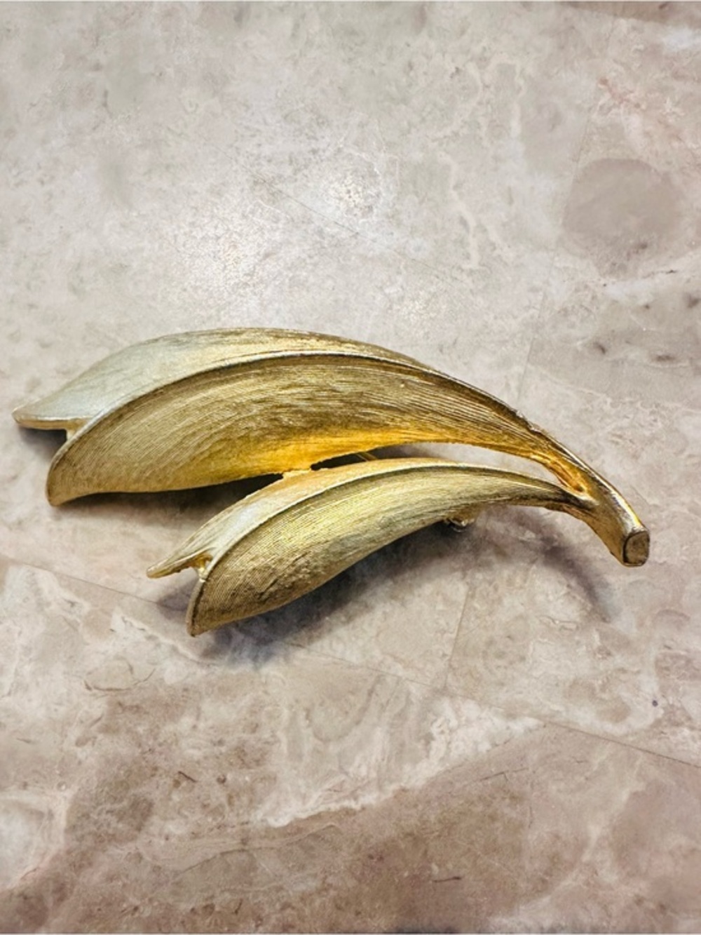 Vintage Crown Trifari Brooch Pin Brushed Gold Tone Abstract Leaves